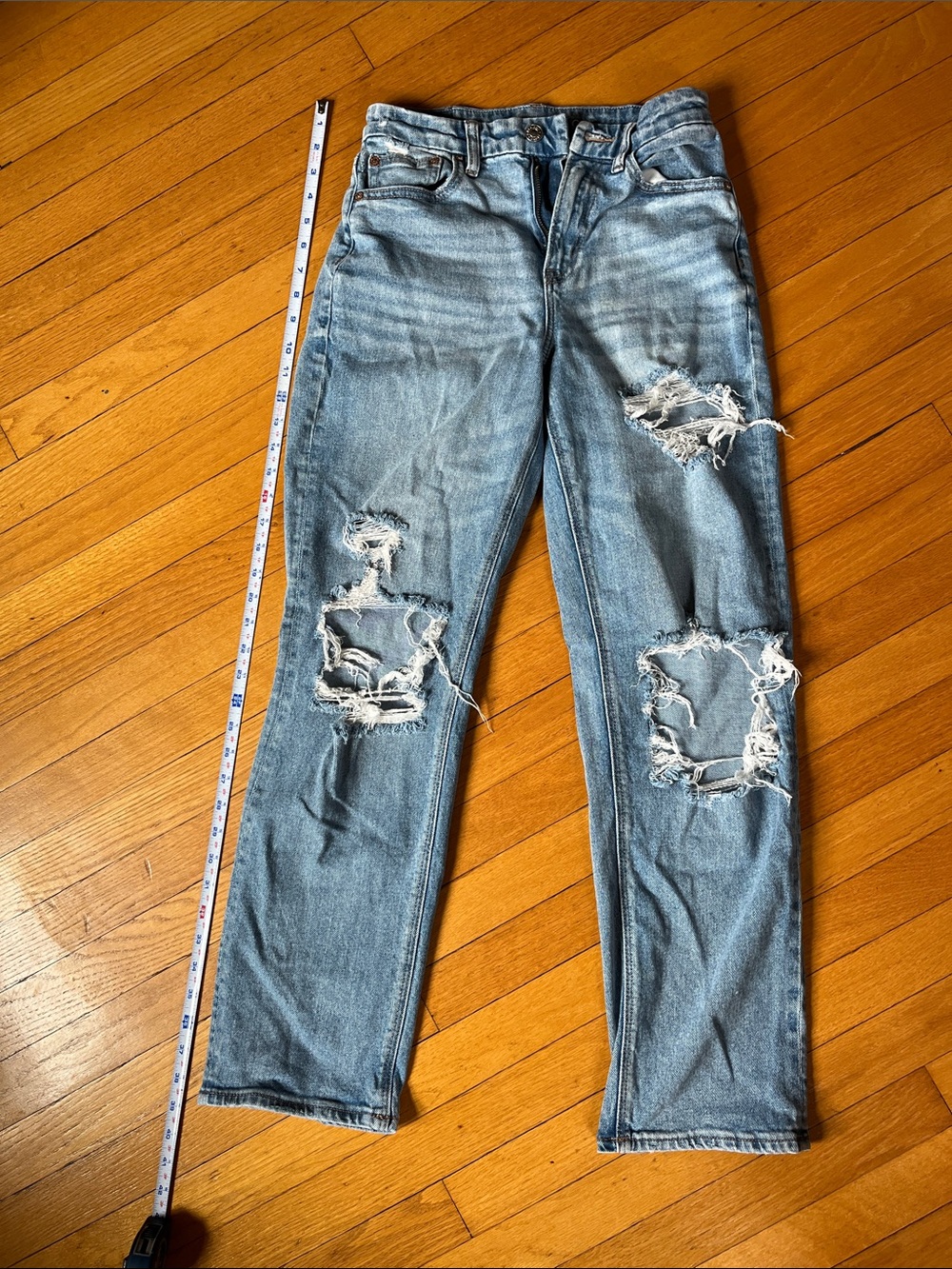 American Eagle Outfitters Light Wash Distressed Straight Leg Jeans